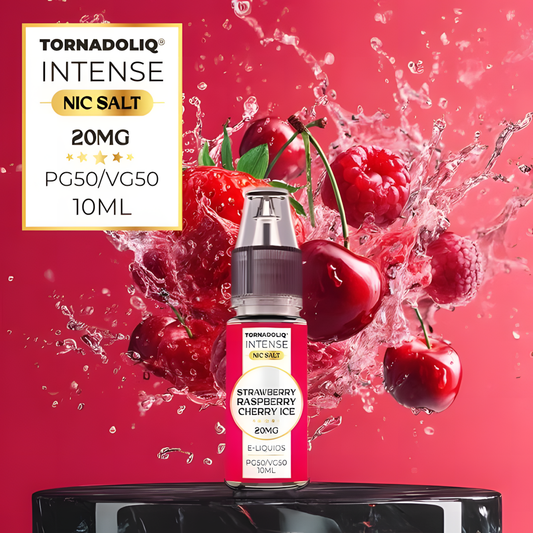 E-liquide Strawberry Raspberry Cherry Ice entouré de glaçons et fruits rouges